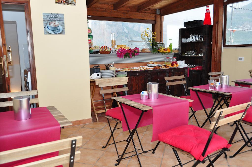 Rooms And Breakfast Zefiro San Vito Lo Capo Exterior foto