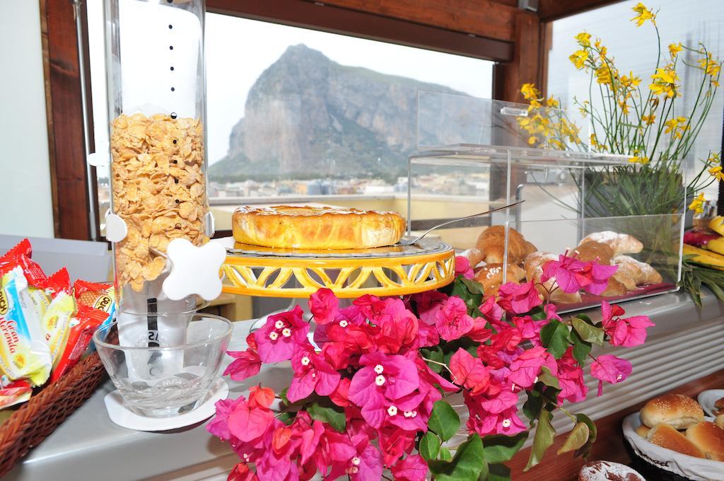 Rooms And Breakfast Zefiro San Vito Lo Capo Exterior foto
