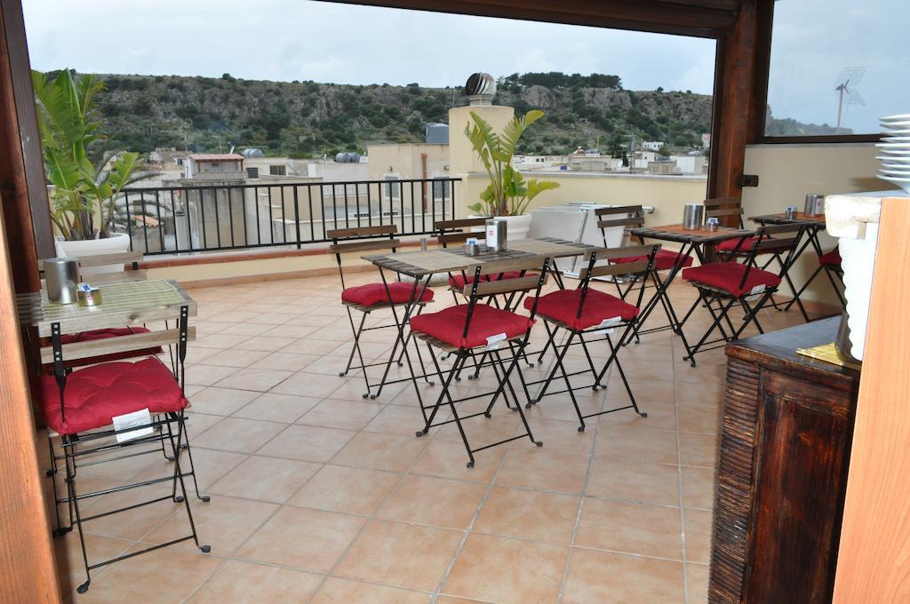 Rooms And Breakfast Zefiro San Vito Lo Capo Exterior foto