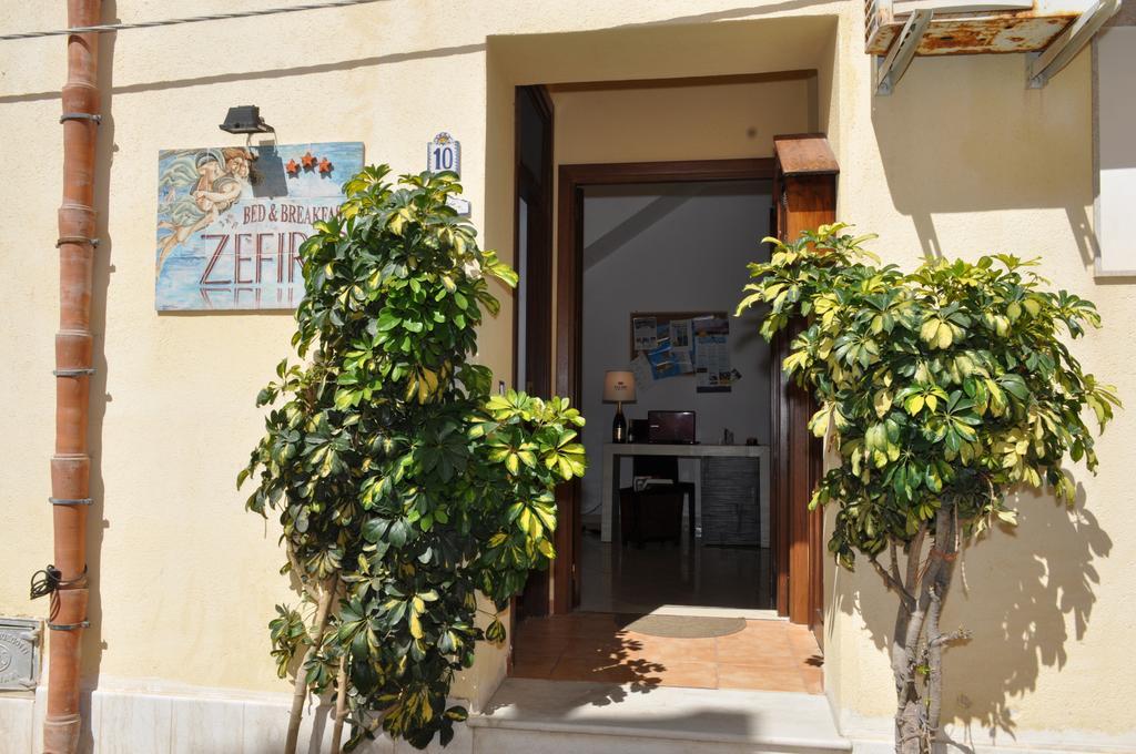 Rooms And Breakfast Zefiro San Vito Lo Capo Exterior foto