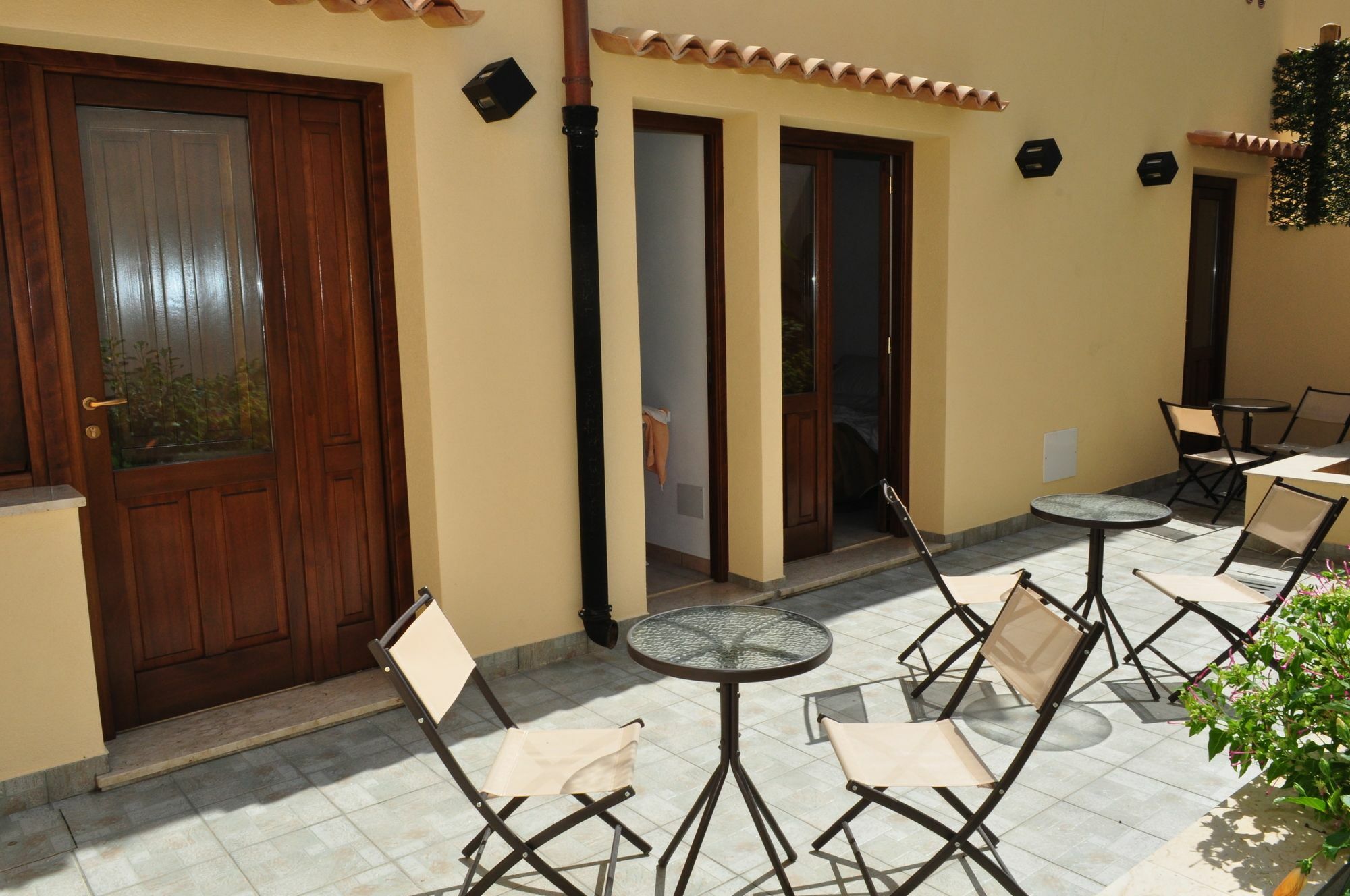 Rooms And Breakfast Zefiro San Vito Lo Capo Exterior foto